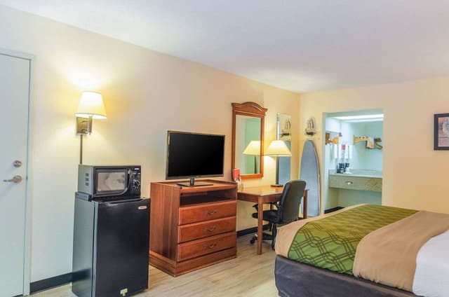 Suite, 1 King Bed, Non Smoking