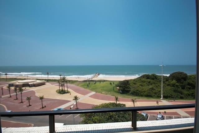Deluxe King or Twin Room - Front Sea Facing