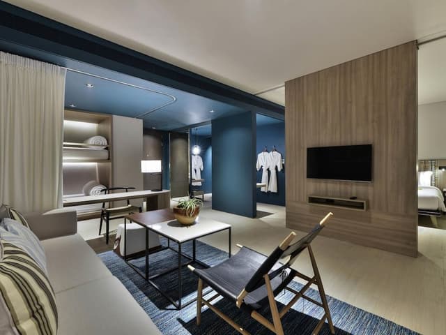 Pool Suite