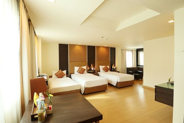 Grand Deluxe Room