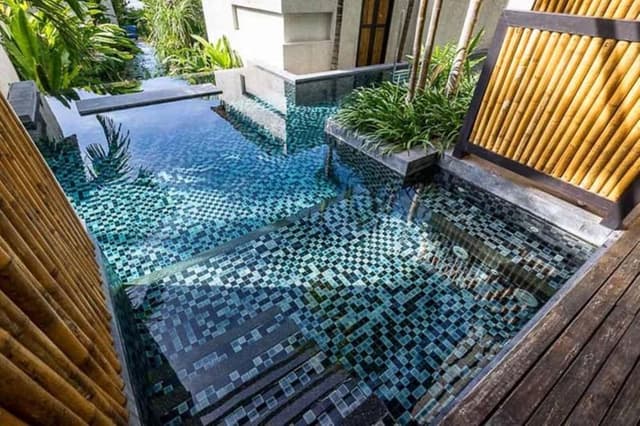 Sareeraya Pool Access