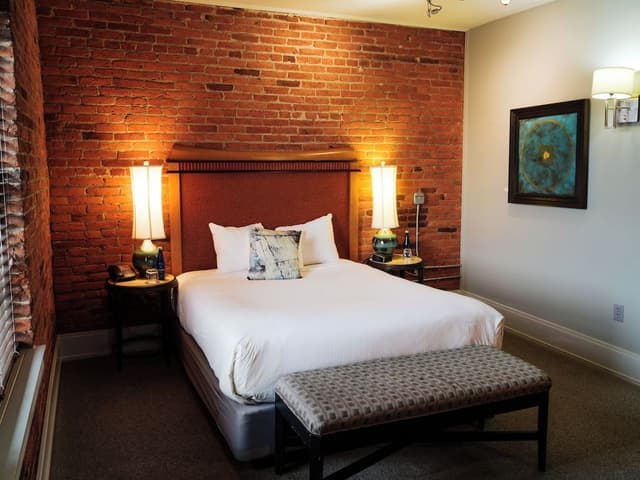 Deluxe Room, 1 Queen Bed