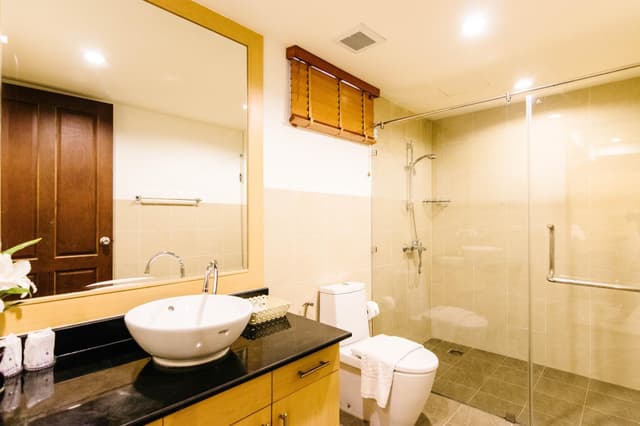 3-Bedroom Cozy Pool and Sea View Suite