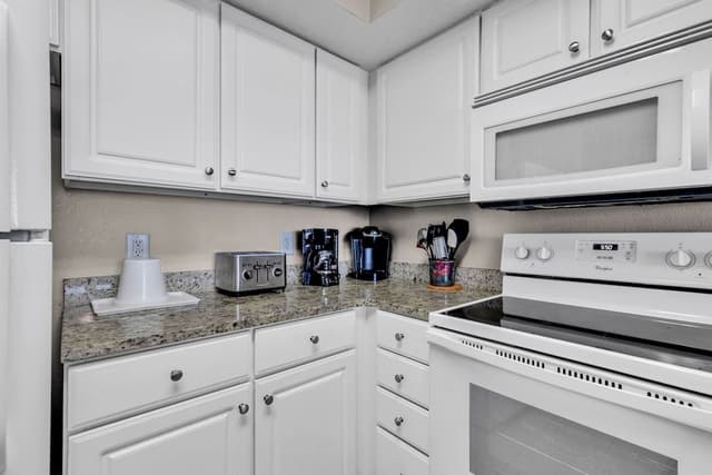 Family Condo, 2 Bedrooms, Beach View, Beachfront