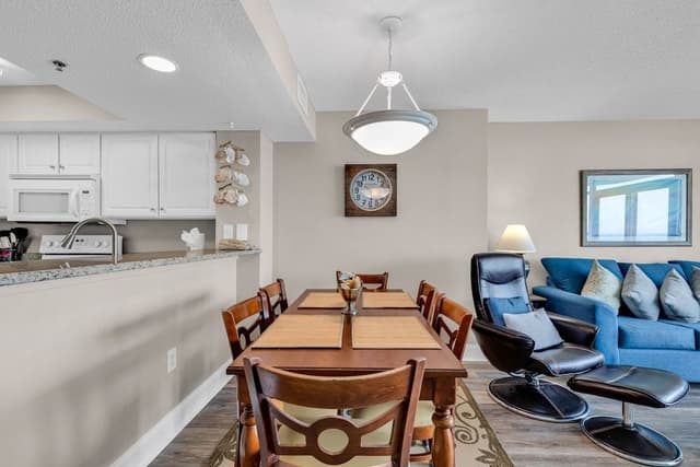 Family Condo, 2 Bedrooms, Beach View, Beachfront