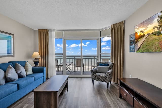 Family Condo, 2 Bedrooms, Beach View, Beachfront