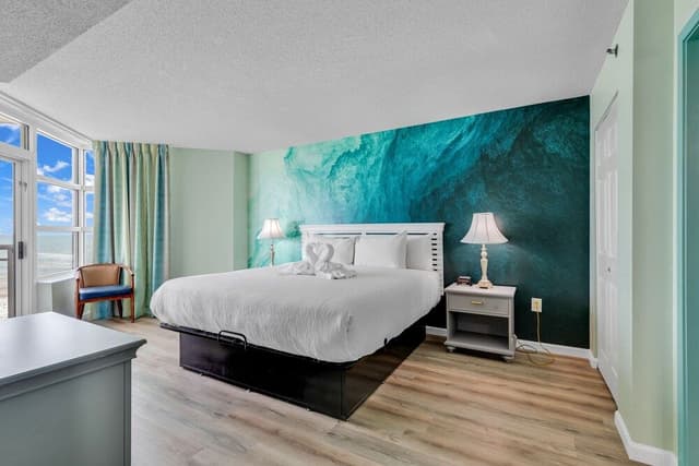 Signature Condo, 2 Bedrooms, Balcony, Ocean View