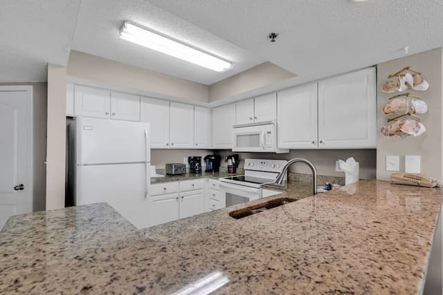 Family Condo, 2 Bedrooms, Beach View, Beachfront