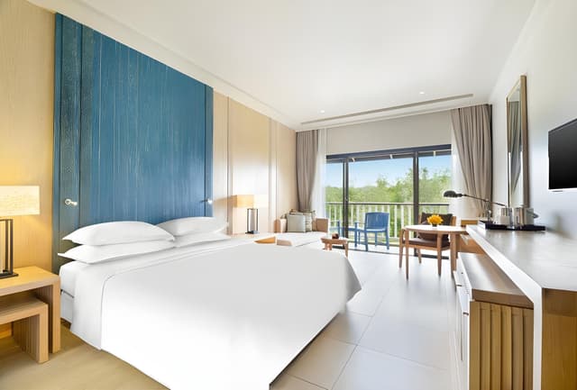 Club Deluxe Room