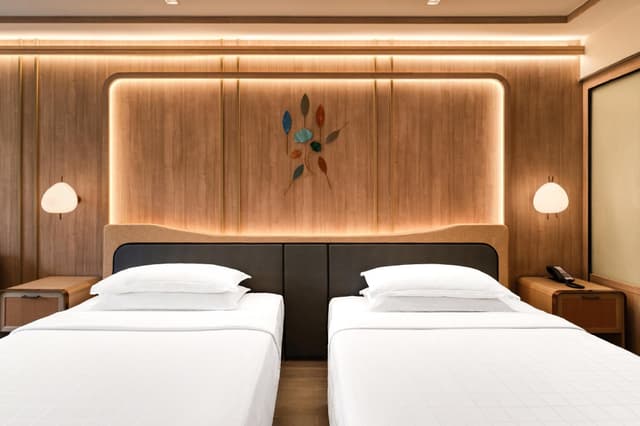 Club Deluxe Twin