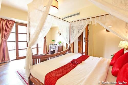 One-Bedroom Suite with Spa Bath
