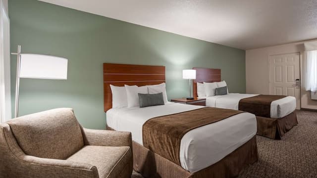 Standard Room, 2 Queen Beds, Fireplace