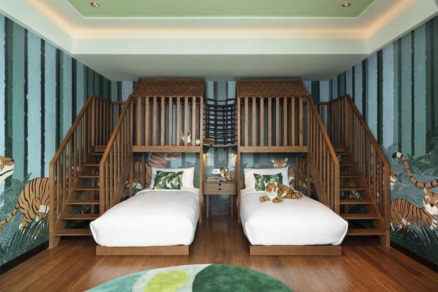2 Bedroom Theme Family Suite ( Executive Lounge Benefit )