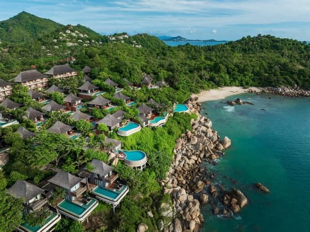 Two Bedroom Ocean Front Duplex Pool Villa