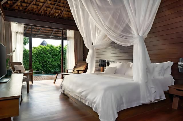 Tropical Pool Villa