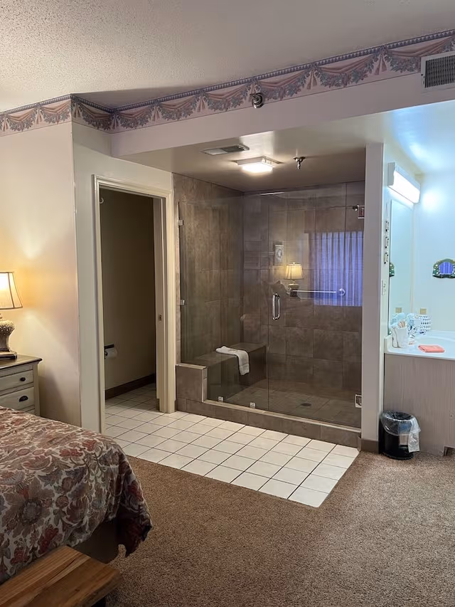 Condo, 3 Bedrooms