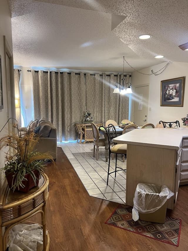 Condo, 3 Bedrooms