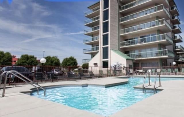 Condo, 3 Bedrooms