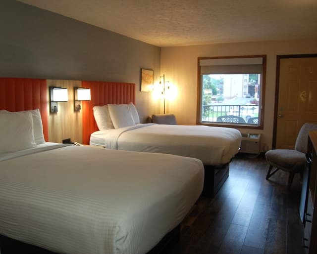 Standard Room, 2 Queen Beds, Balcony