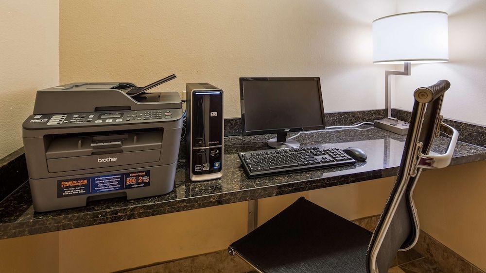 Best Western Lamesa Inn Suites2
