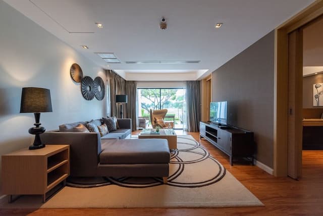 Grand Garden Suite - Free Suvarnabhumi Airport Transfer