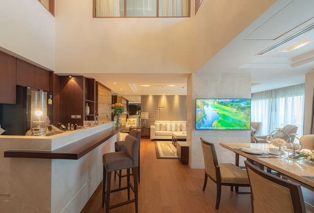 Grand Duplex Presidential Suite - Free Suvarnabhumi Airport Transfer
