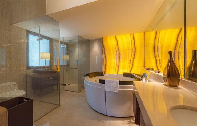 Grand Duplex Presidential Suite - Free Suvarnabhumi Airport Transfer