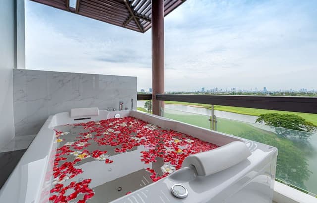 Grand Sky Suite - Free Suvarnabhumi Airport Transfer
