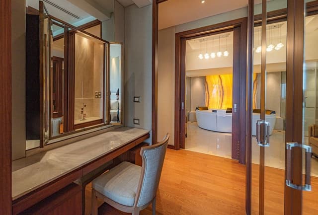 Grand Duplex Presidential Suite - Free Suvarnabhumi Airport Transfer