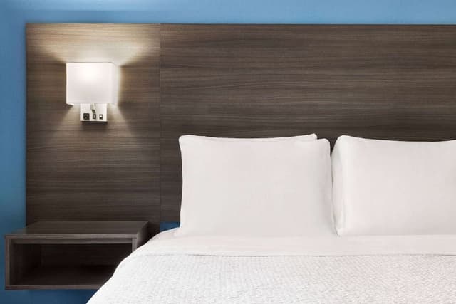 Deluxe Room, Multiple Beds, Non Smoking (Deluxe Family Room)