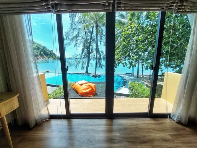 Villa, Beachfront