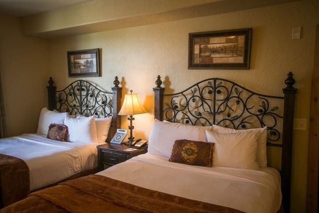 Condo, 2 Bedrooms