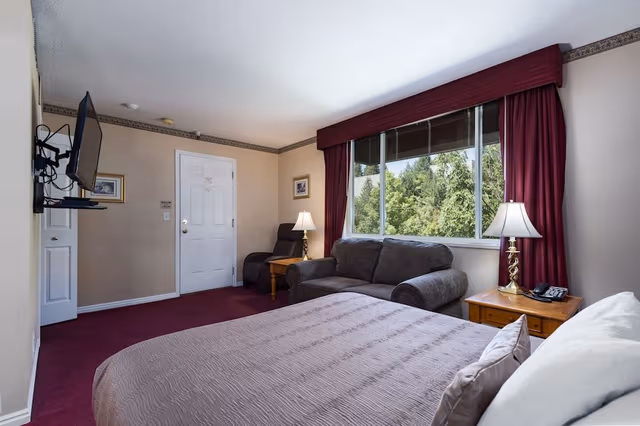 Studio Condominium