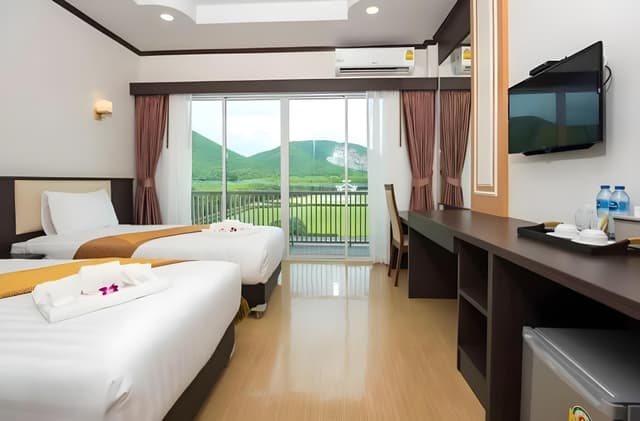 Standard Twin Room