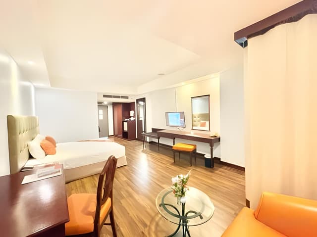 Deluxe King Room