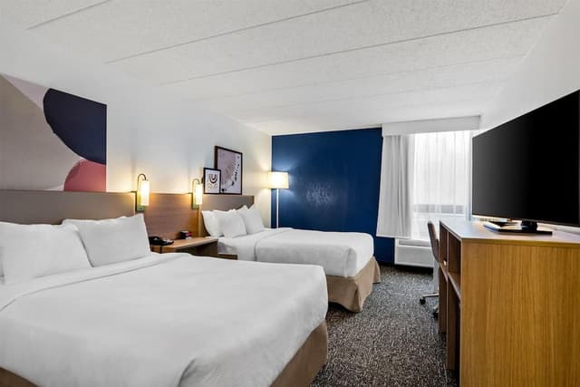 Room, 2 Double Beds, Accessible (Mobility & Hearing, Roll-In Shower)