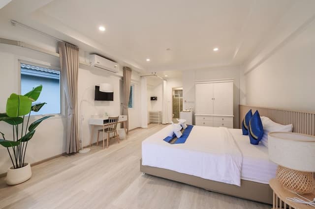 Deluxe Sea View