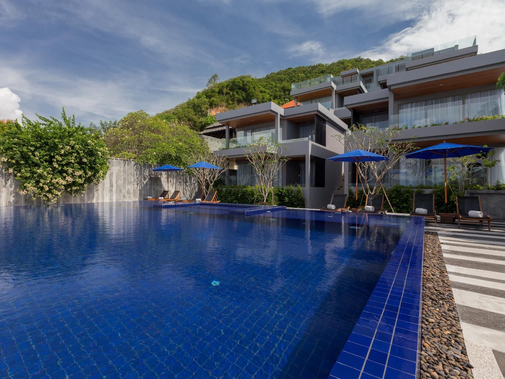 เอ็กซ์ 10 ซีวิว สวีท หาดพันวา (X10 Seaview Suites At Panwa Beach)3