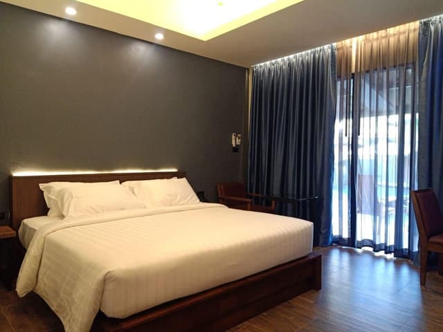 Deluxe King Room