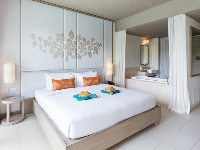 Superior Pool Access Room