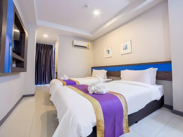 Deluxe Twin Room
