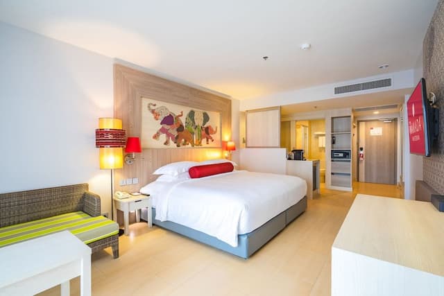 Deluxe Room - Breakfast