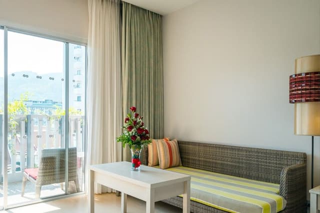Premier Room, Pool View