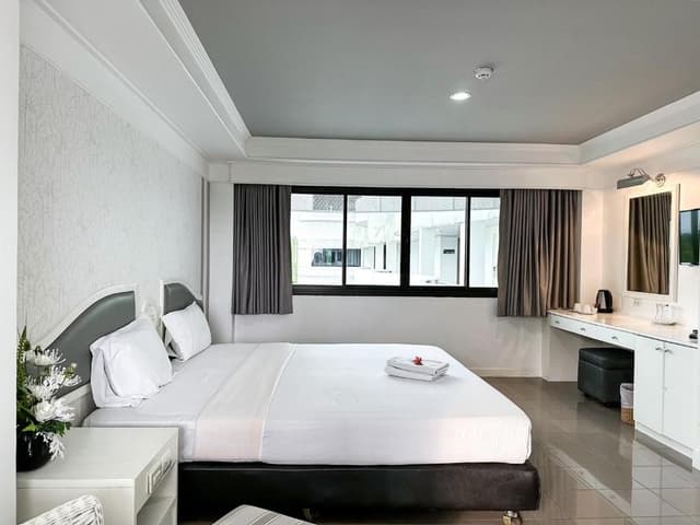 Corner Room Double Bed