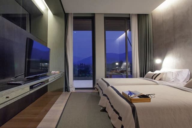 2 Bedroom Suite