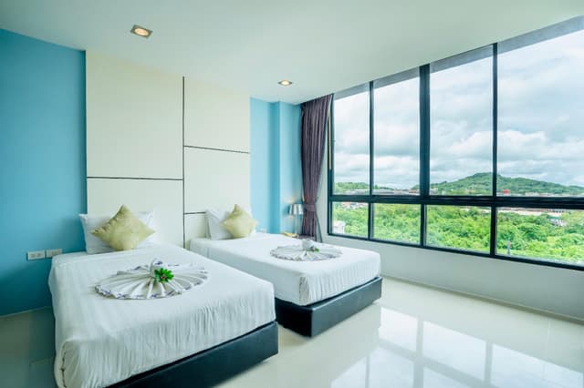 Grand Deluxe Twin Room
