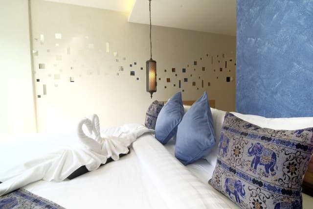 Deluxe Twin Room with Bathtub