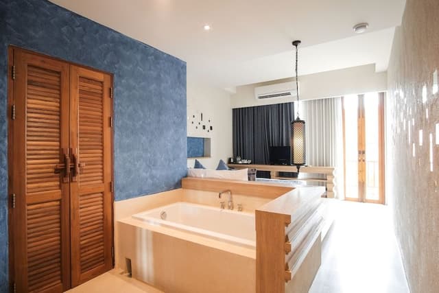 Deluxe Twin Room with Bathtub