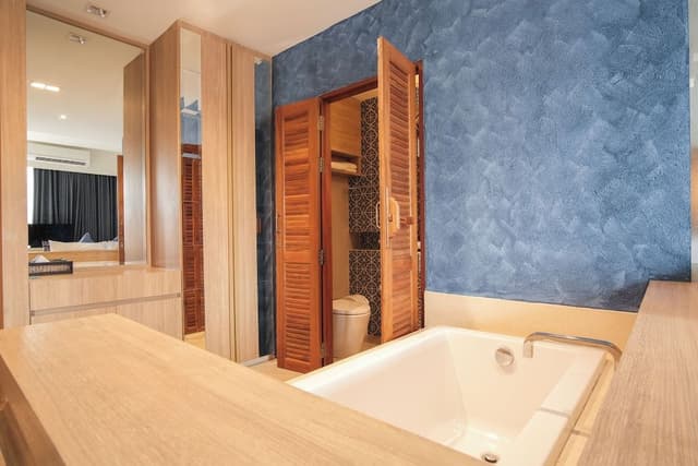 Deluxe Twin Room with Bathtub