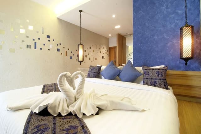 Deluxe Twin Room with Bathtub
